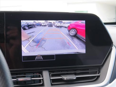 Used 2024 Chevrolet Trax RS w/ Driver Confidence Package FWD image 12