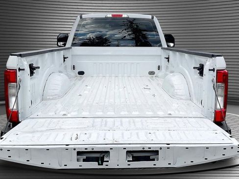 Used 2017 Ford F250 XL w/ Power Equipment Group AWD/4WD image 7