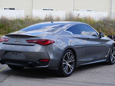 Used 2018 INFINITI Q60 3.0t Luxe RWD image 7