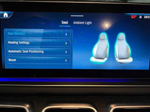 New 2025 Mercedes-Benz GLS 450 4MATIC image 33