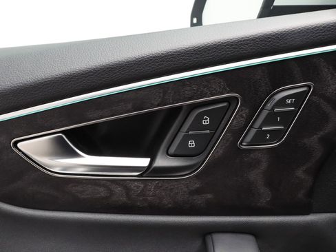 Used 2023 Audi Q8 Premium Plus w/ Premium Plus Package image 14