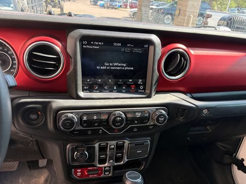 Used 2023 Jeep Gladiator Rubicon w/ LED Lighting Group AWD/4WD image 22