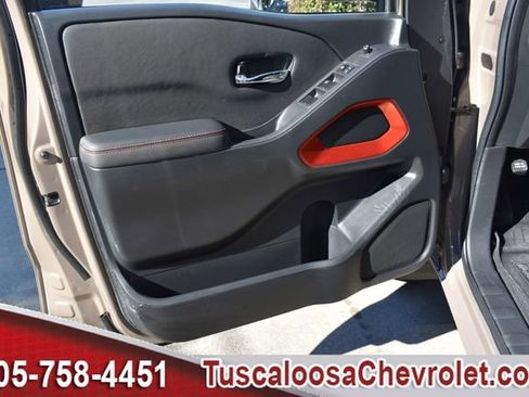 Used 2024 Nissan Frontier PRO-4X w/ Technology Package image 16