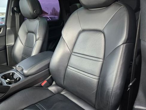 Used 2019 Porsche Cayenne AWD/4WD image 14