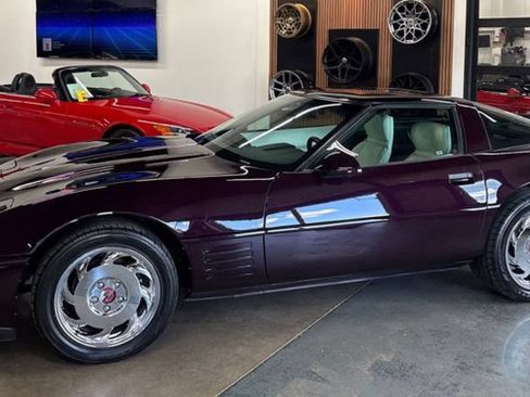 Used 1993 Chevrolet Corvette Coupe RWD image 1