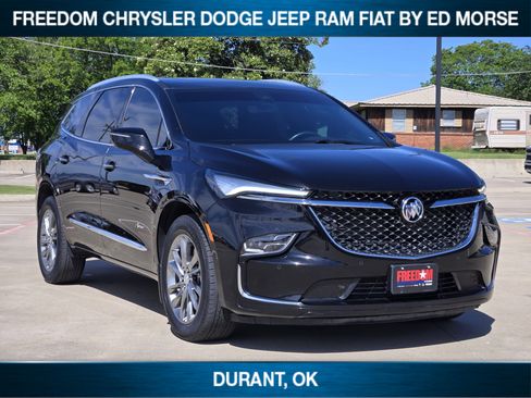 Used 2022 Buick Enclave Avenir w/ Avenir Technology Package AWD/4WD image 2
