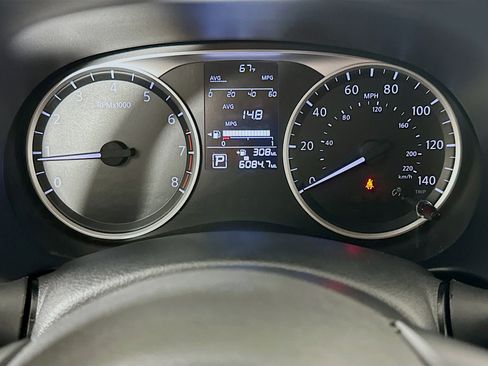 Used 2024 Nissan Kicks S image 18