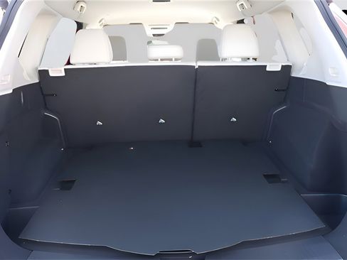 Used 2024 Nissan Rogue SL image 19