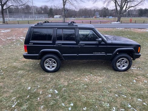 Used 2000 Jeep Cherokee Classic image 24