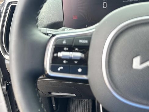 Used 2025 Kia Sorento S w/ Panoramic Sunroof Package FWD image 30