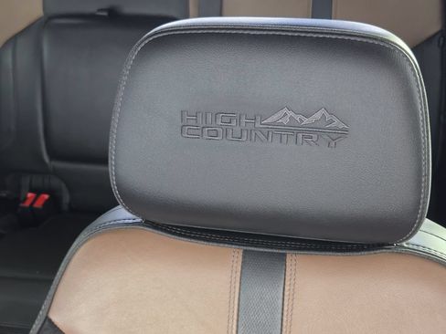 Used 2019 Chevrolet Silverado 1500 High Country AWD/4WD image 26