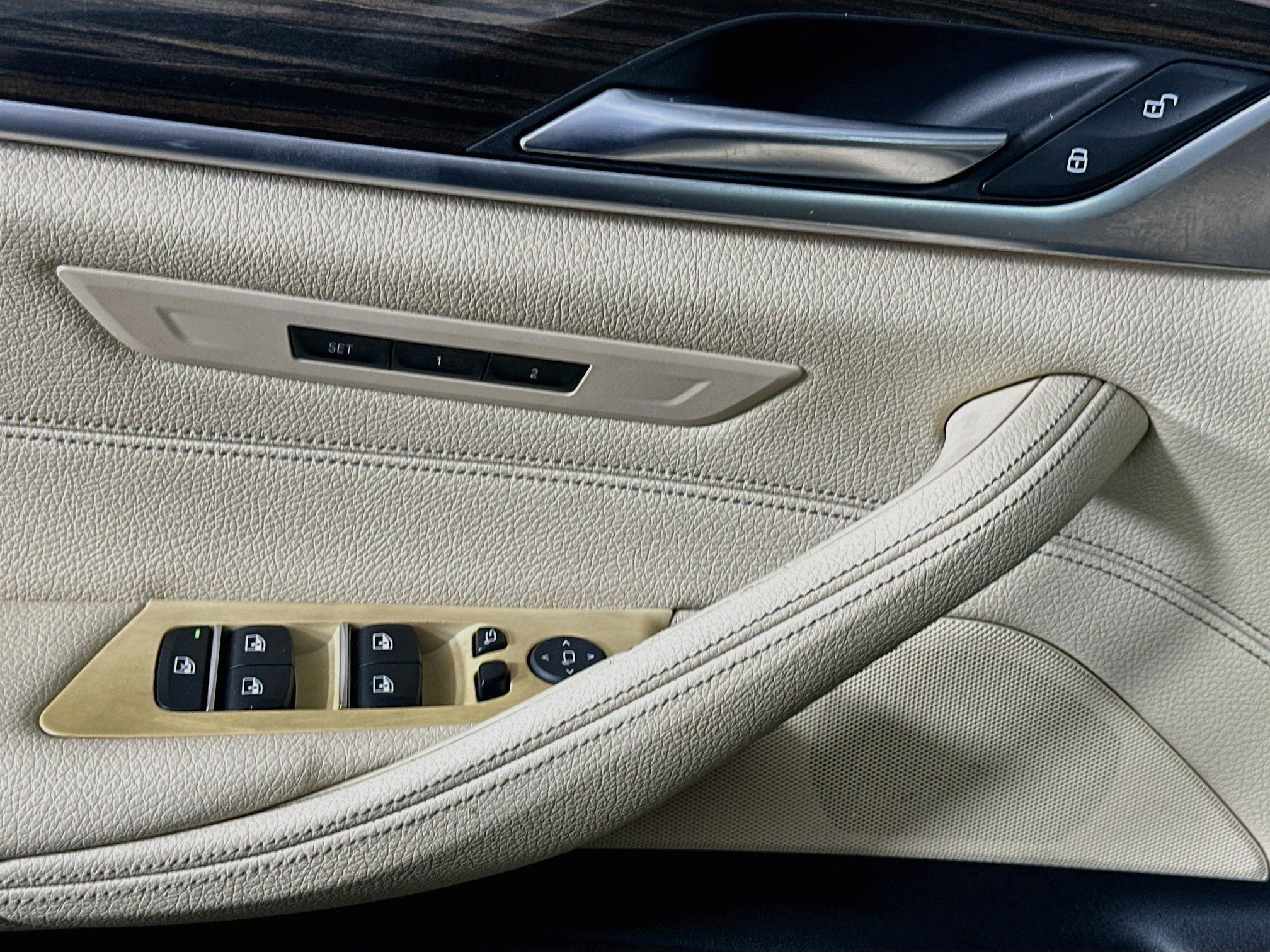 Used 2019 BMW 540i w/ Convenience Package RWD image 15