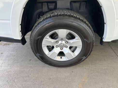 Used 2025 RAM 1500 Big Horn AWD/4WD image 26