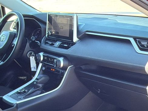 Certified 2025 Toyota RAV4 LE image 37