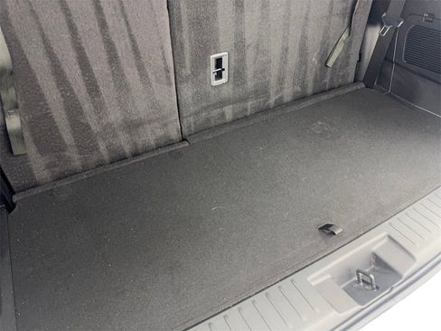 Used 2024 Toyota Highlander FWD image 87