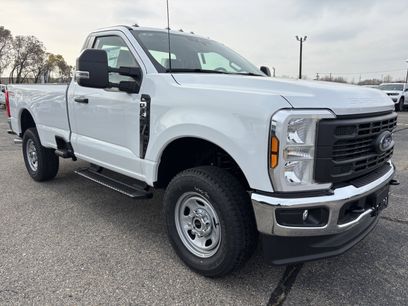 New 2026 Ford F350 XL w/ FX4 Off-Road Package