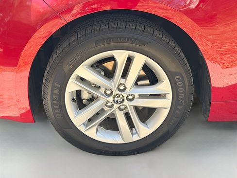 Used 2021 Toyota Corolla SE image 36