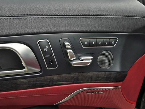 Used 2019 Mercedes-Benz SL 550 image 16