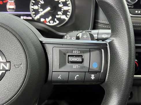 Used 2024 Nissan Rogue SV AWD/4WD image 22