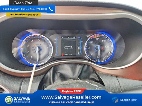 Used 2017 Chrysler Pacifica Touring-L w/ Tire & Wheel Group image 12