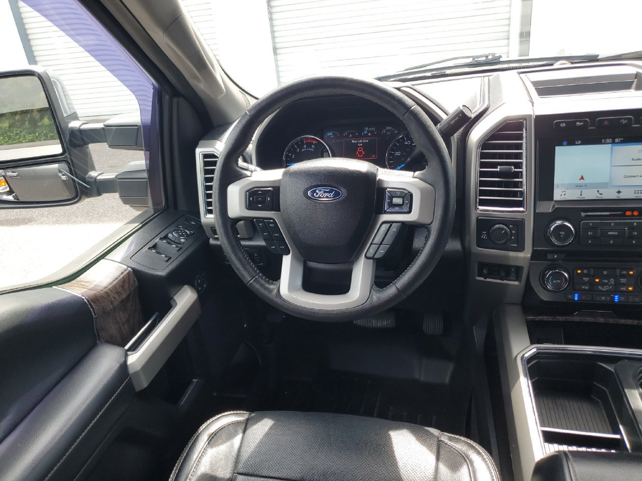 Used 2017 Ford F250 Lariat w/ Lariat Ultimate Package AWD/4WD image 13