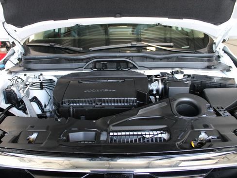 Used 2025 Honda Pilot Touring image 9