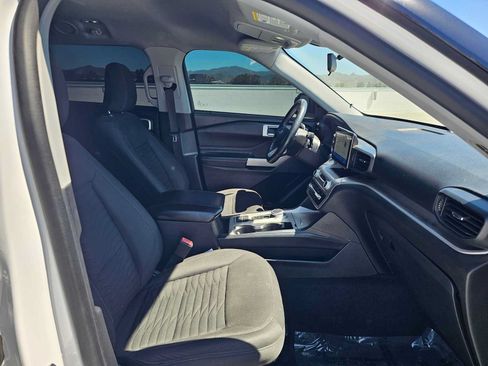 Used 2021 Ford Explorer XLT RWD image 10