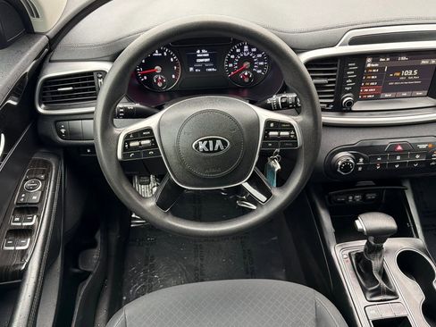 Used 2019 Kia Sorento L image 33