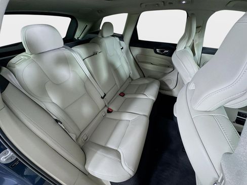 Used 2023 Volvo XC60 B5 Ultimate w/ Protection Package Premier image 30