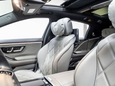 Used 2024 Mercedes-Benz Maybach S 680 4MATIC image 11