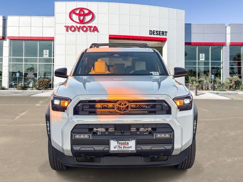 New 2026 Toyota 4Runner SR5 AWD/4WD image 2