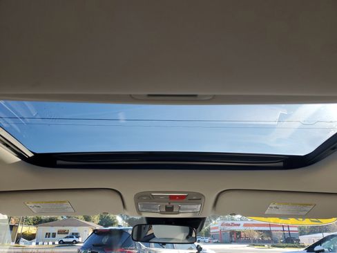 Certified 2024 Kia Telluride S w/ S Sunroof Package image 19