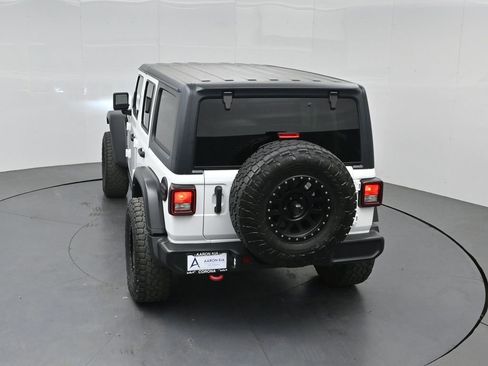 Used 2021 Jeep Wrangler Unlimited Rubicon AWD/4WD image 41