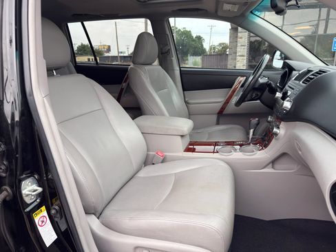 Used 2012 Toyota Highlander Limited FWD image 27