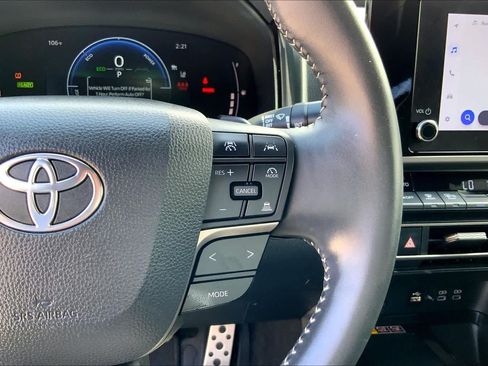 Used 2025 Toyota Camry SE w/ Convenience Package FWD image 24