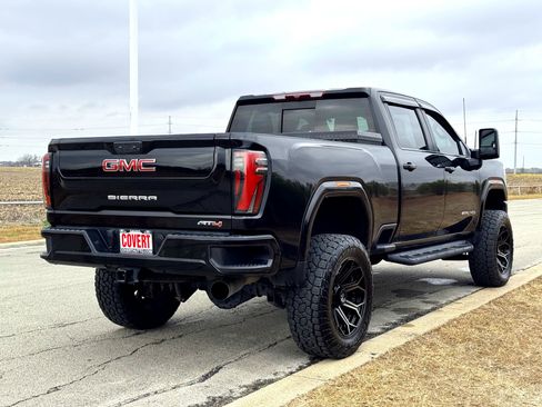 Used 2024 GMC Sierra 2500 AT4 w/ AT4 Preferred Package image 7