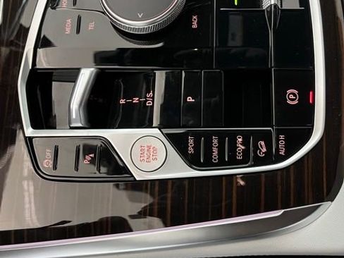 New 2026 BMW X7 xDrive40i w/ Premium Package image 13