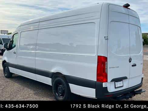 Used 2026 Mercedes-Benz Sprinter 2500 image 3