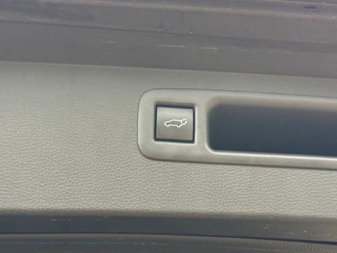 Used 2025 Toyota Highlander XSE AWD/4WD image 23