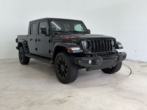 Used 2023 Jeep Gladiator Overland AWD/4WD image 7