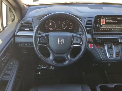 Used 2025 Honda Odyssey Sport-L image 16