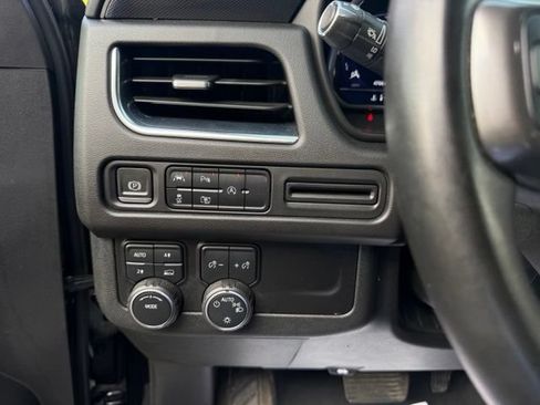 Used 2024 Chevrolet Suburban RST w/ Luxury Package AWD/4WD image 28