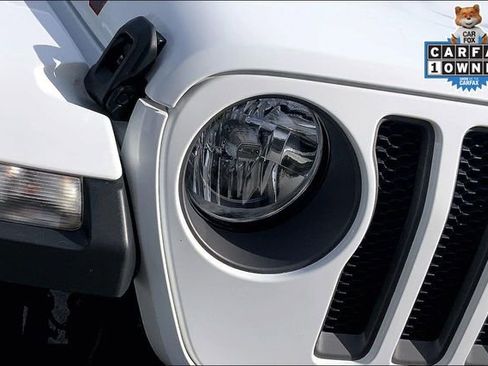 Used 2021 Jeep Wrangler Unlimited Rubicon w/ Xtreme Recon 35" Tire Package image 26