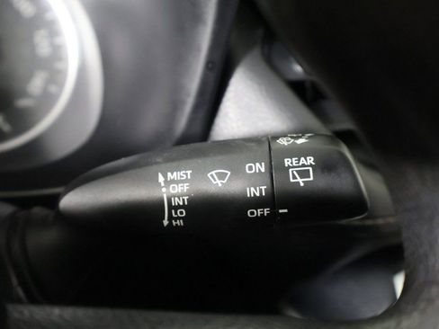 Used 2021 Toyota RAV4 LE FWD image 34