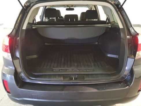 Used 2011 Subaru Outback 2.5i Premium AWD/4WD image 6