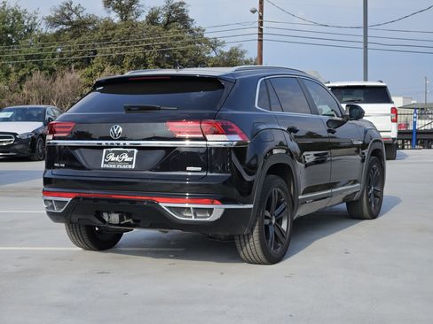 Used 2022 Volkswagen Atlas Cross Sport SEL R-Line image 9