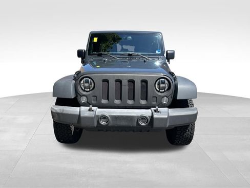 Used 2018 Jeep Wrangler Unlimited Sport S AWD/4WD image 9