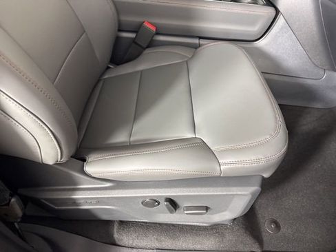 New 2025 Ford Expedition Max Active image 22