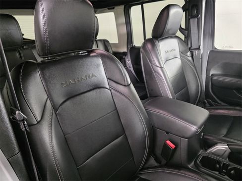 Used 2023 Jeep Wrangler Sahara w/ Safety Group image 35