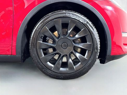 Used 2021 Tesla Model Y Long Range image 42